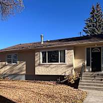 Photo of shaynah's room