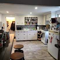 Photo of quinn hollohan's room