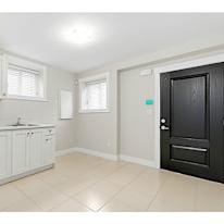 Safe Stay Vancouver's room