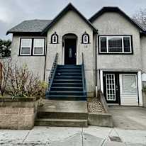 Genevieve Claire's room