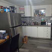 Amandeep Jakhu's room