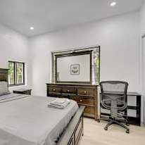 Photo of PadSplit's room