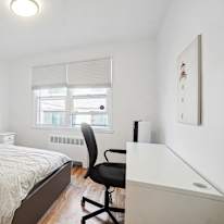 Photo of Yasmine Mfarej's room