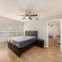 Photo of PadSplit's room