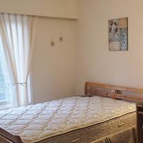 OFF Oak Bay Ave's room