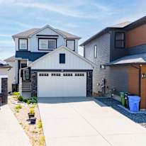 Meng Qiong Huang's room