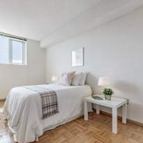 Cozy Spacious Room in Two Bedroom Condo Steps from Humber River's room