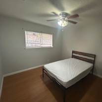 Photo of PadSplit's room