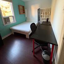 Photo of Vincent Molumby's room