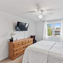 Photo of R's room