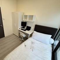 Photo of Harry Lee's room