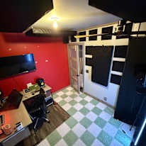 Alexandra Jaimes's room