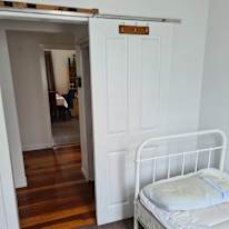 Photo of Les's room