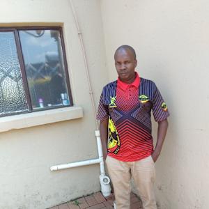 Photo of Amos Baduza