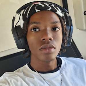 Photo of Anwar Thomas