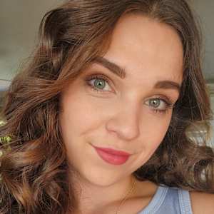 Photo of Laura Thomas