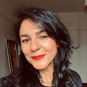Photo of Dee