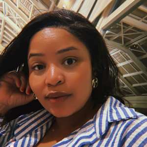 Photo of Loyiso