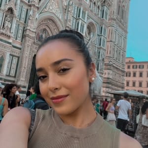 Photo of Laura