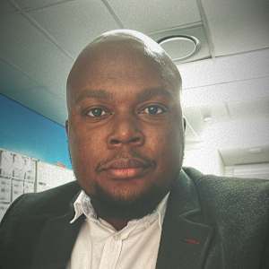 Photo of Lloyd Masuku