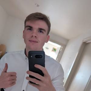Photo of Lewis Mackinnon