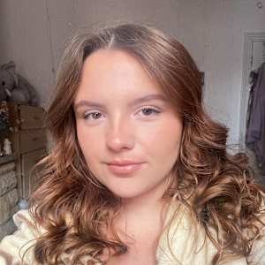 Photo of Issy Ross