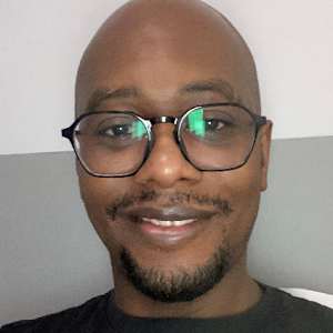 Photo of Larry