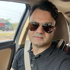 Photo of Dev