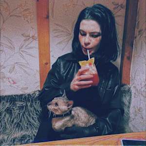 Photo of Lucia Hughes