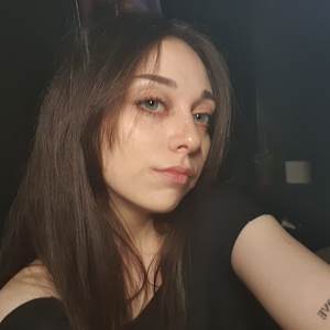 Photo of Hayley Garrett