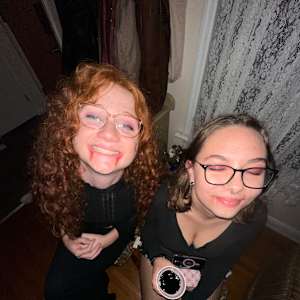 Photo of Sara and Olivia