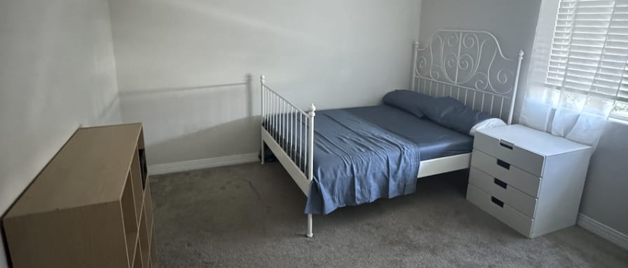 Photo of Solomon's room