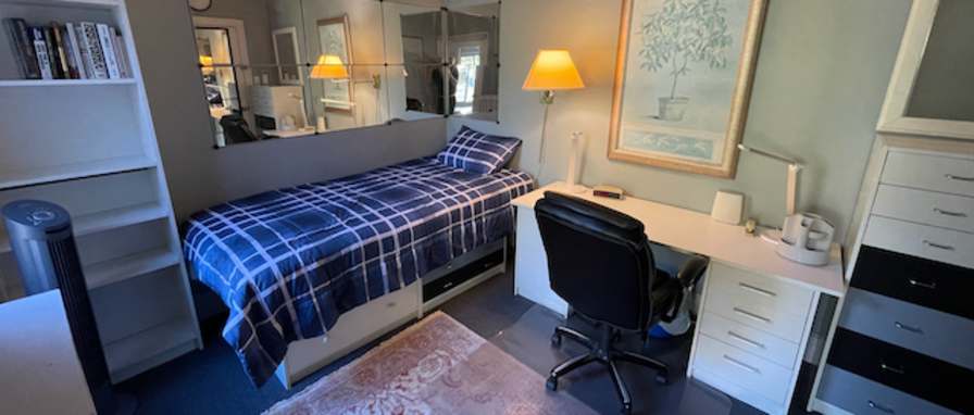 Photo of Ken's room