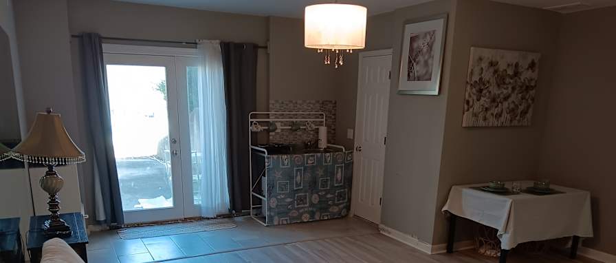 Photo of Dee Dee's room