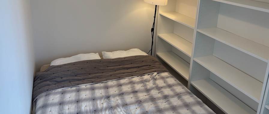 Photo of Moe's room