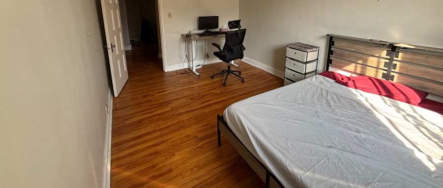 Photo of Moncef's room