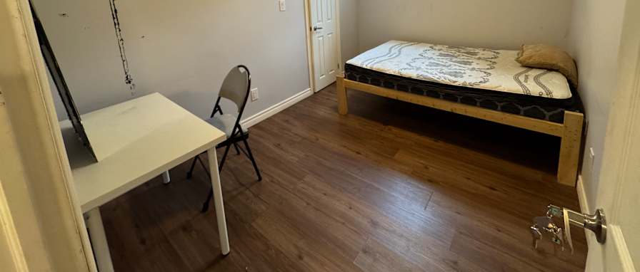 Photo of R's room