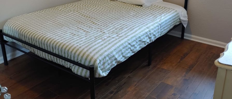Photo of Dee's room