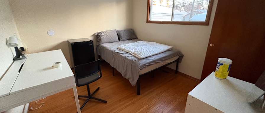 Photo of Scona's room