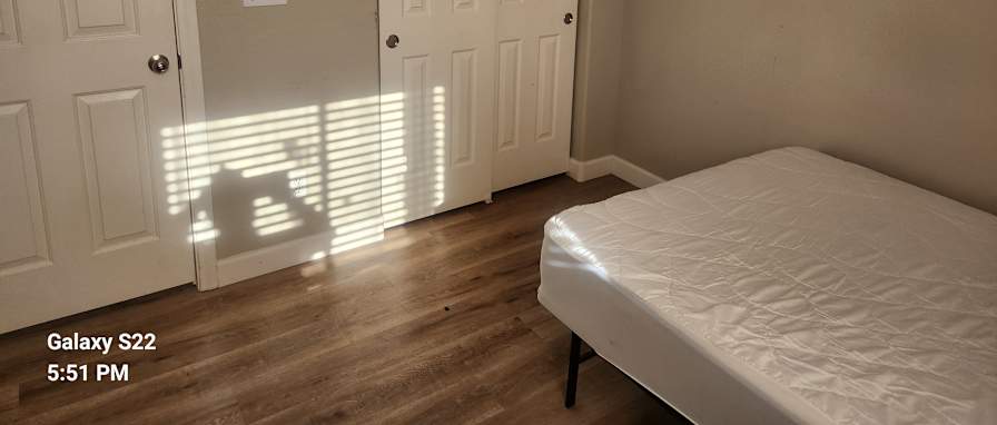 Photo of Erik Gomez's room