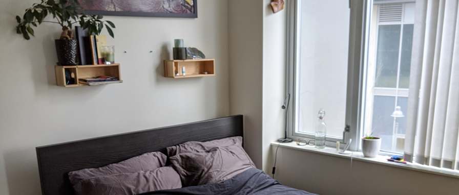 Hythe Drewe Al-Keder's room