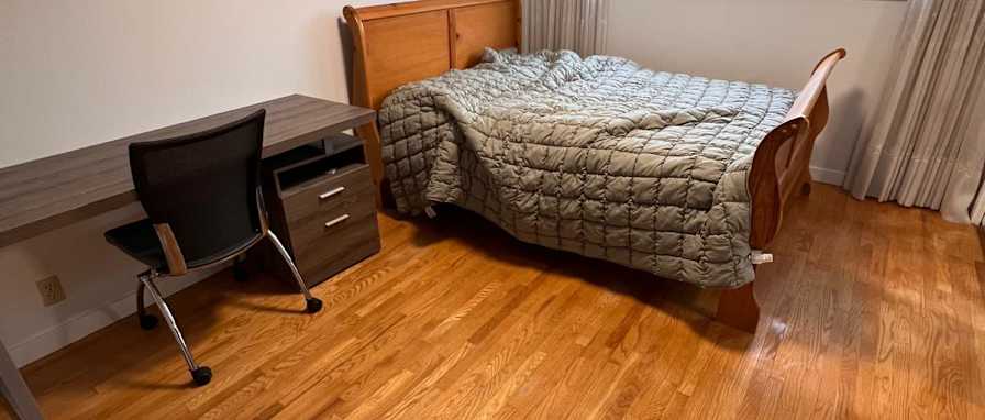 Photo of Ken's room