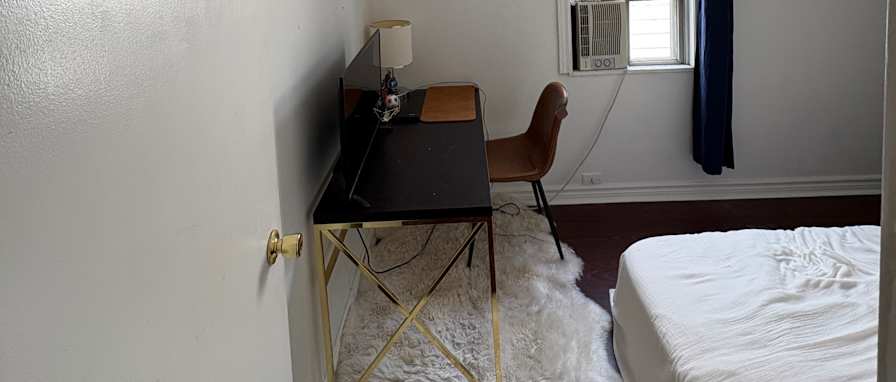 Photo of Vincent Molumby's room