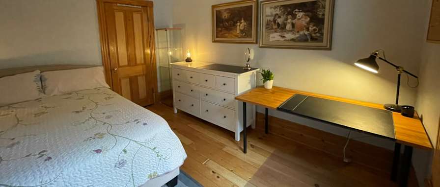 Julie Lamontagne's room