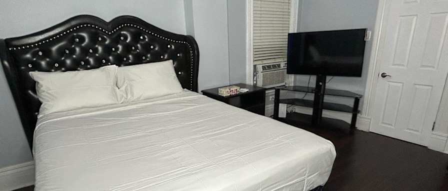 Photo of Sunday's room