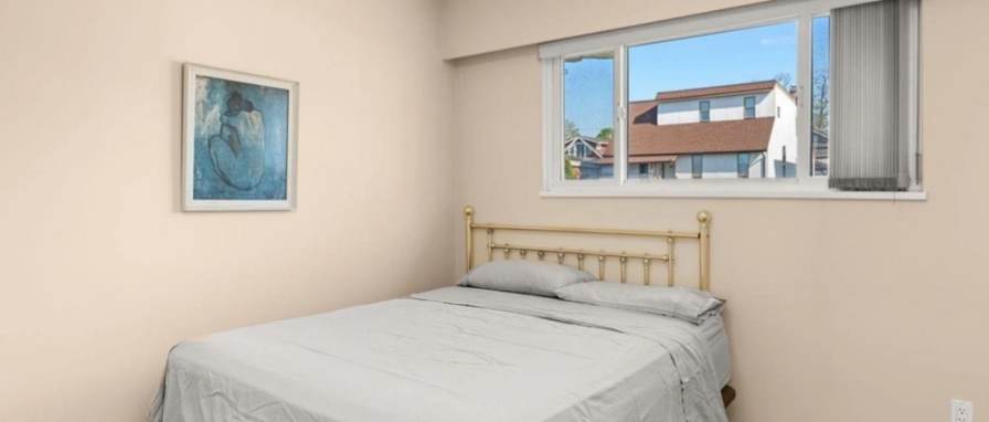 Photo of Saul's room