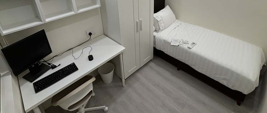 Photo of Harry Lee's room