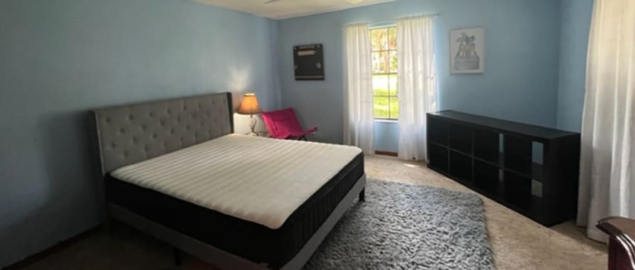 Photo of Lorne's room