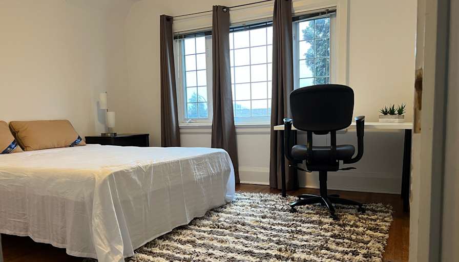 Evelina Suleimanova's room