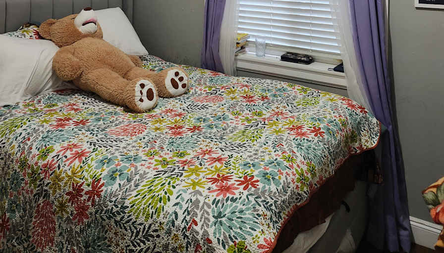 Jaskeerat kaur's room